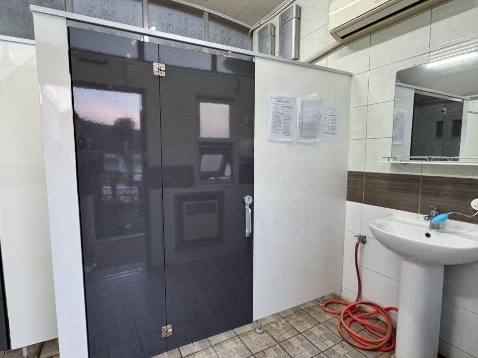 오남호수공원_장애인화장실 외부