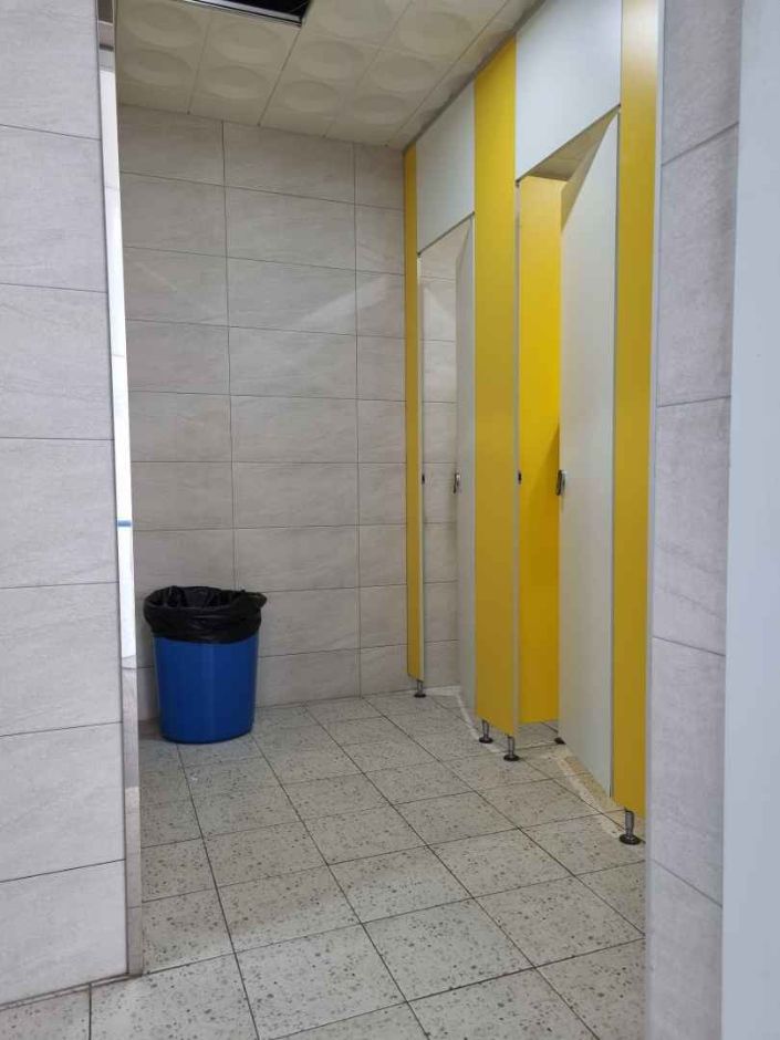 오산시청물놀이장_화장실문