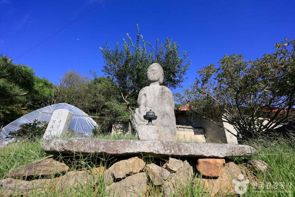 경기_용인_원삼면 목신리 석조여래입상 (4)