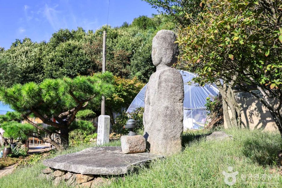 경기_용인_원삼면 목신리 석조여래입상 (6)