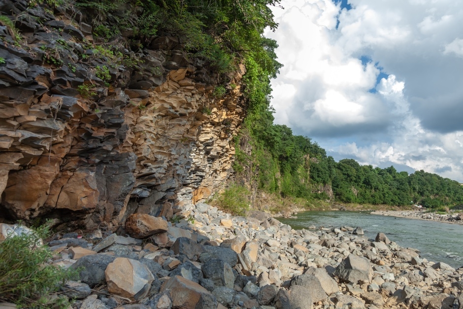은대리 판상절리와 습곡구조_1_국가지질공원