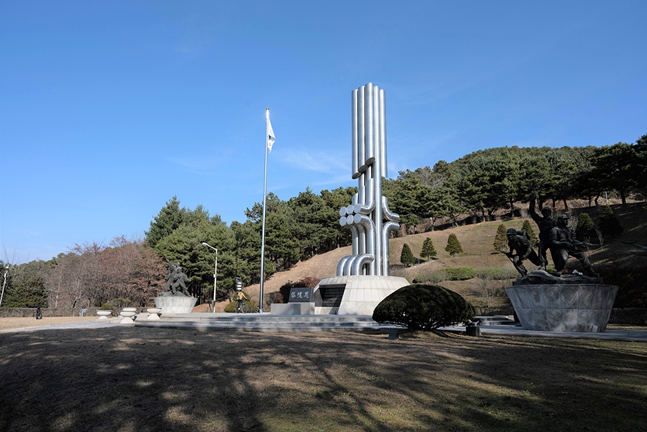 경기도_포천시_청성역사공원_충혼탑