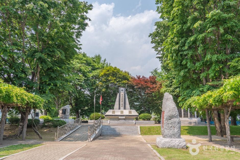 가평_캐나다전투기념비 (5)