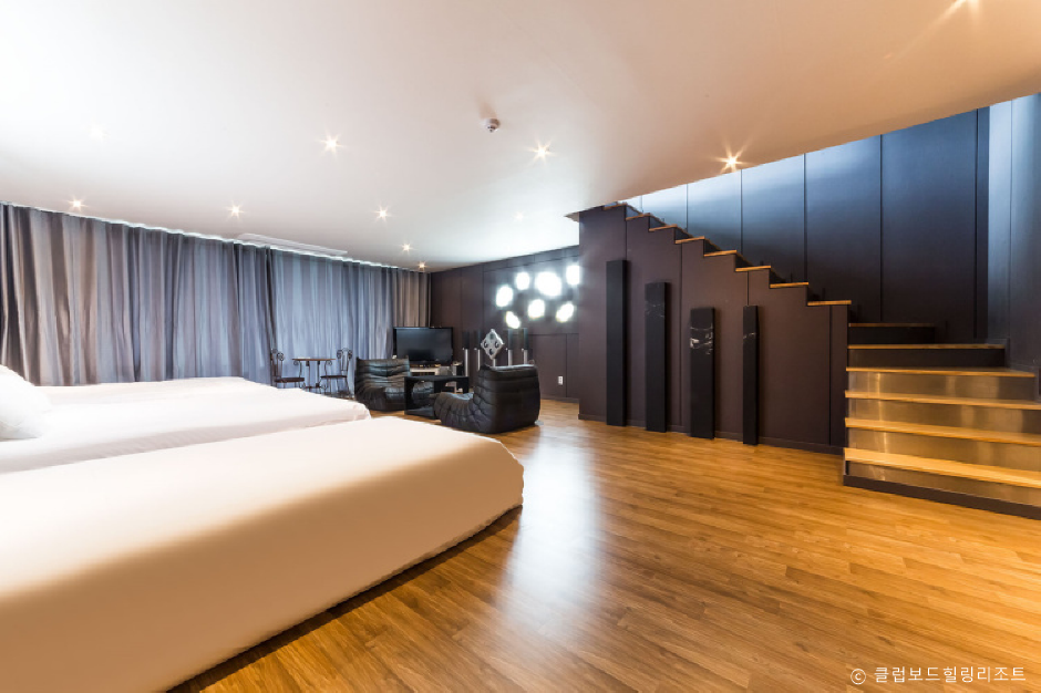 경기도_가평군_클럽보드힐링리조트_객실1