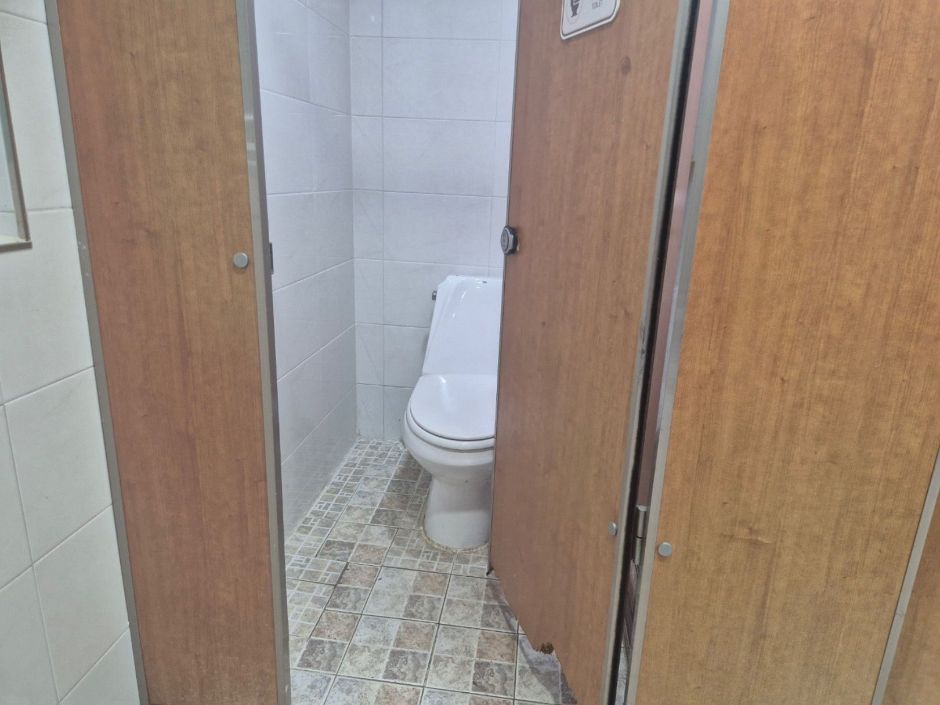 화정중앙공원 화장실 (4)