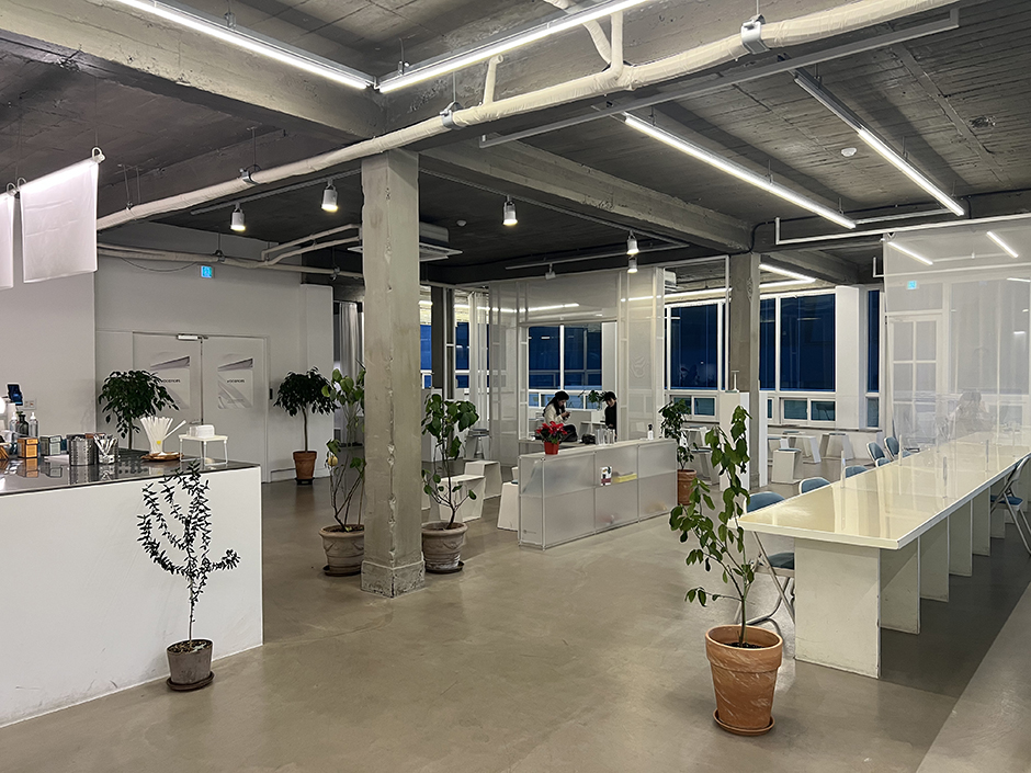 서울_중구_바캉스커피_내부1