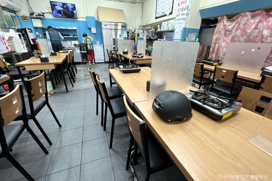 서울_용산구_보광기사식당_내부1