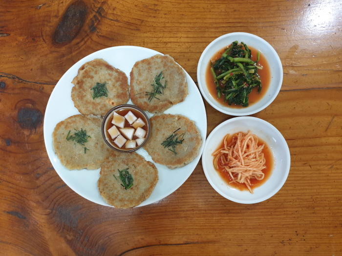 [백년가게]선동보리밥_감자전