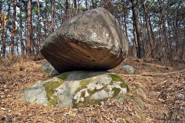 [경기] 팔봉산 흔들바위