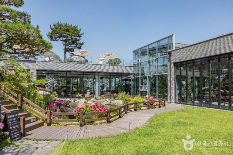 [충북] 베이커리 카페 공간