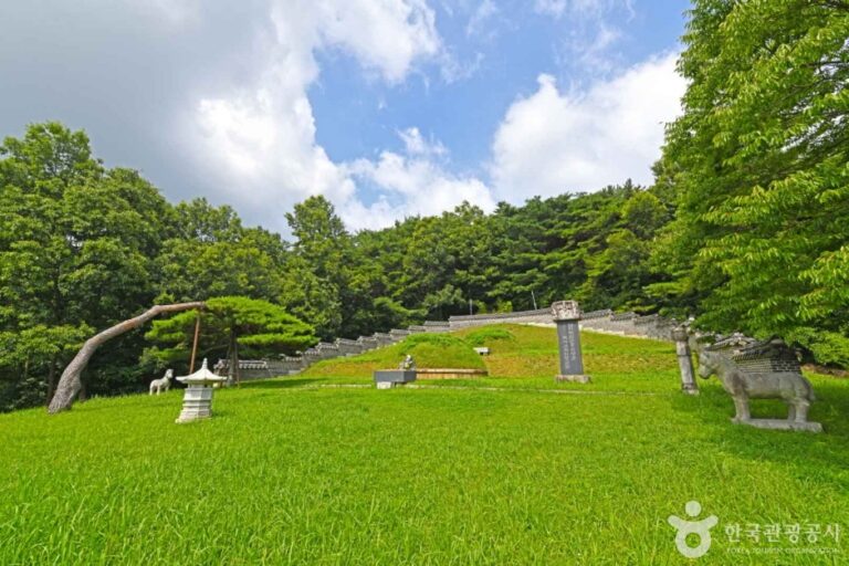 [충남] 김좌진장군묘