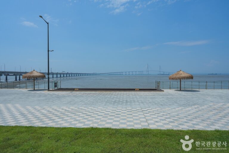 [인천] 송도랜드마크시티1호수변공원