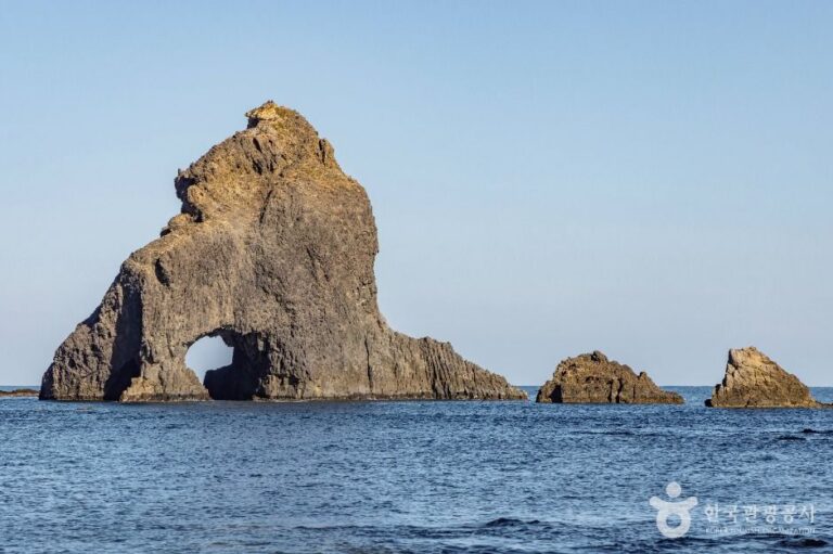 [경북] 삼형제굴바위 (울릉도, 독도 국가지질공원)