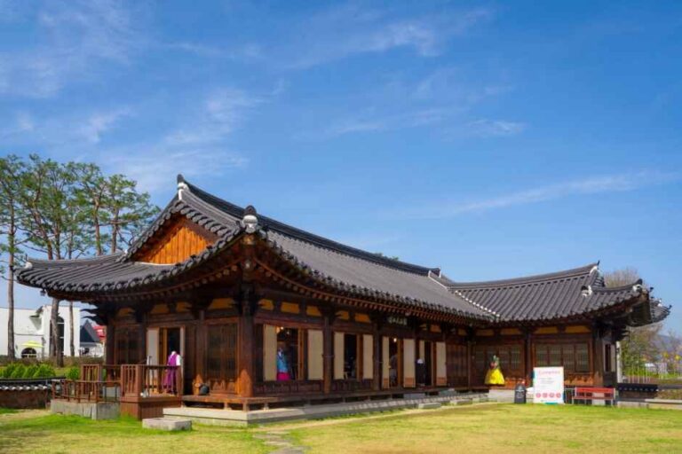 [충북] 중앙탑의상실