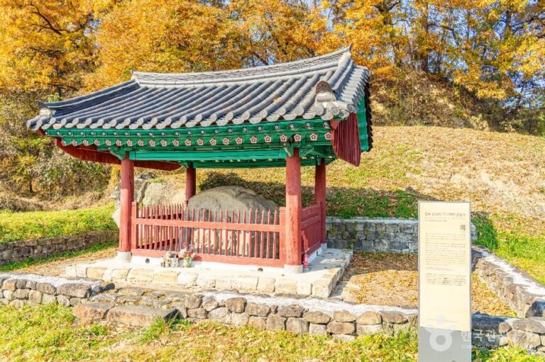 [경북] 영주 신암리 마애여래삼존상