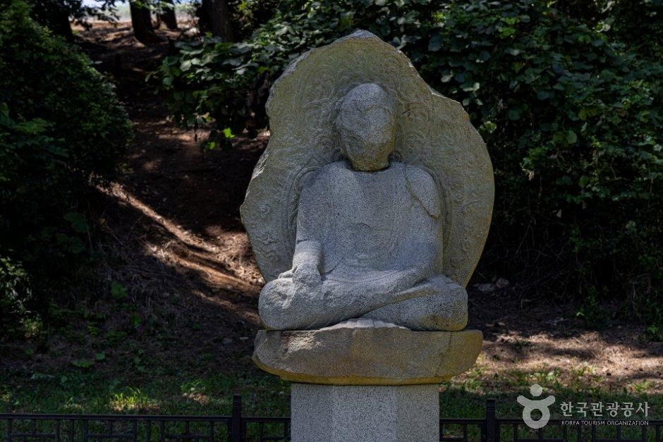 [충남] 몽산리석가여래좌상