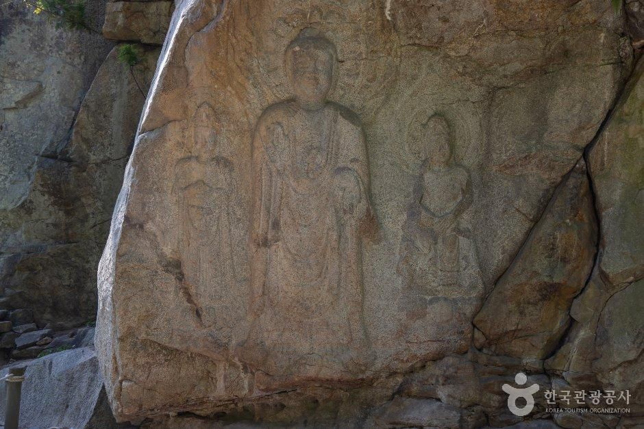 [충남] 서산 용현리 마애여래삼존상